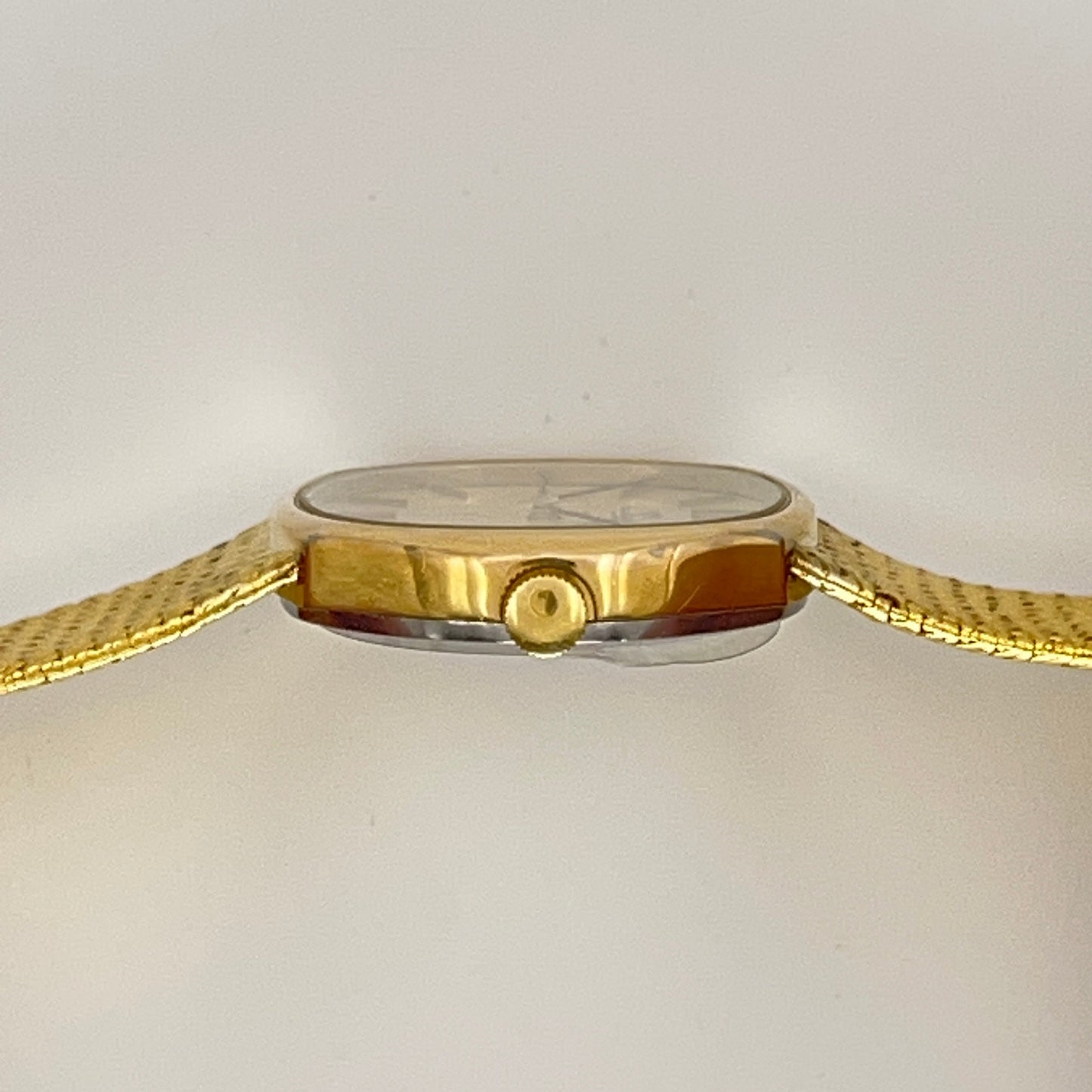 IWC SCHAFFHAUSEN シャフハウゼン 1973年 手巻き Ref.2588