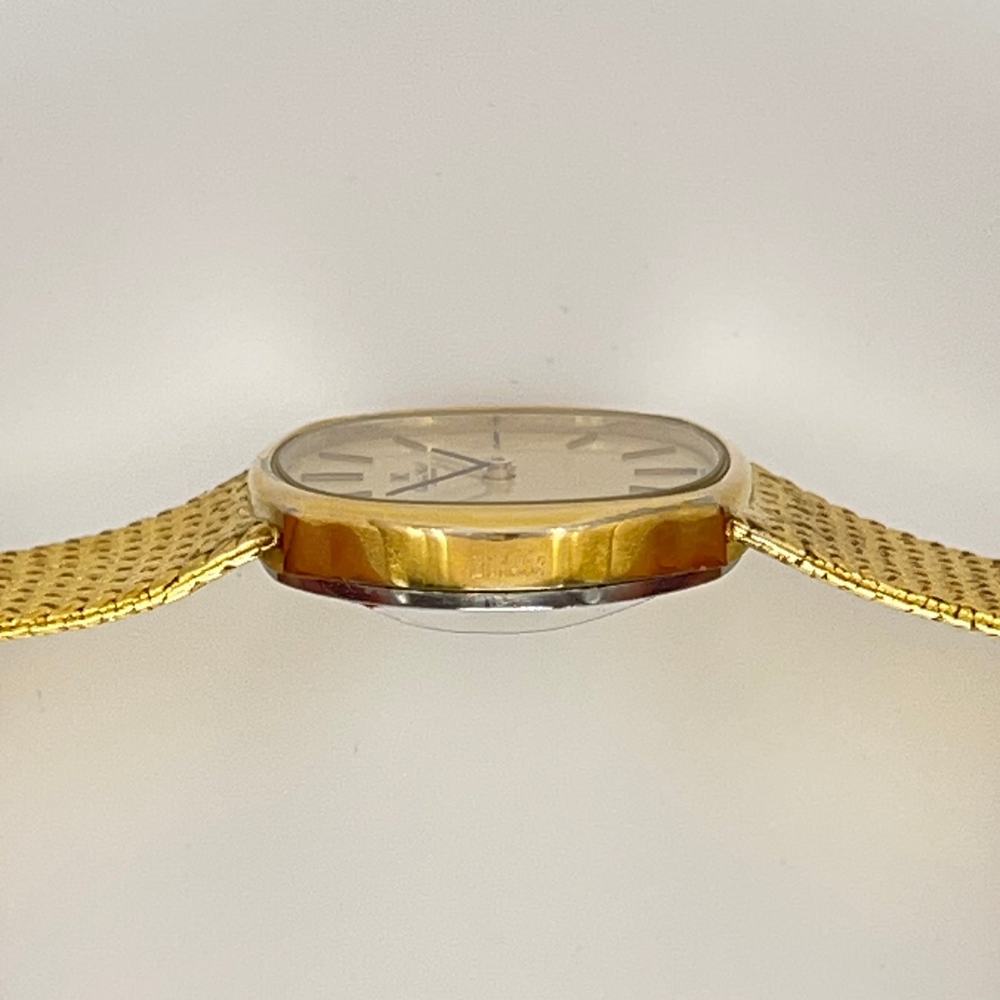 IWC SCHAFFHAUSEN シャフハウゼン 1973年 手巻き Ref.2588