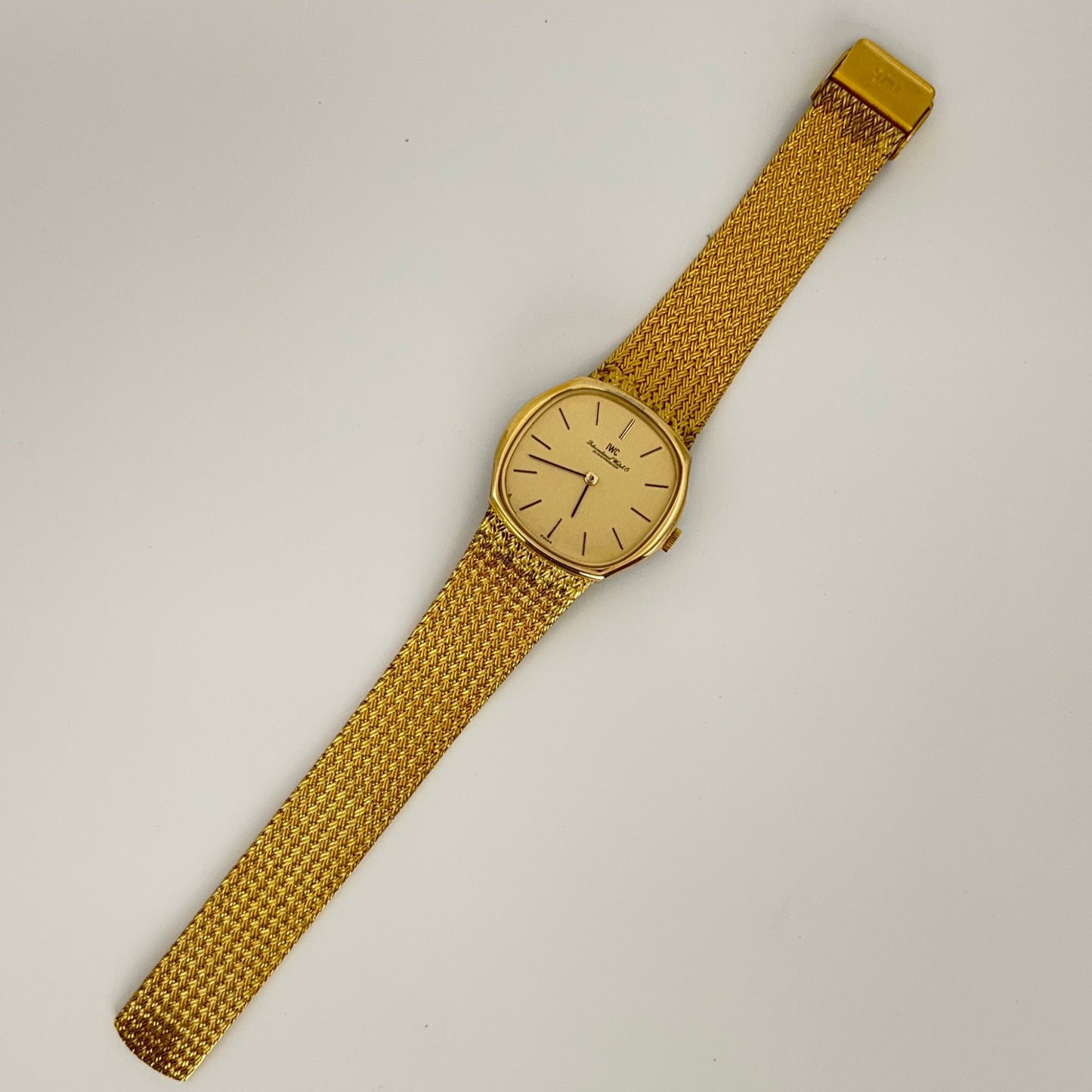 IWC SCHAFFHAUSEN シャフハウゼン 1973年 手巻き Ref.2588