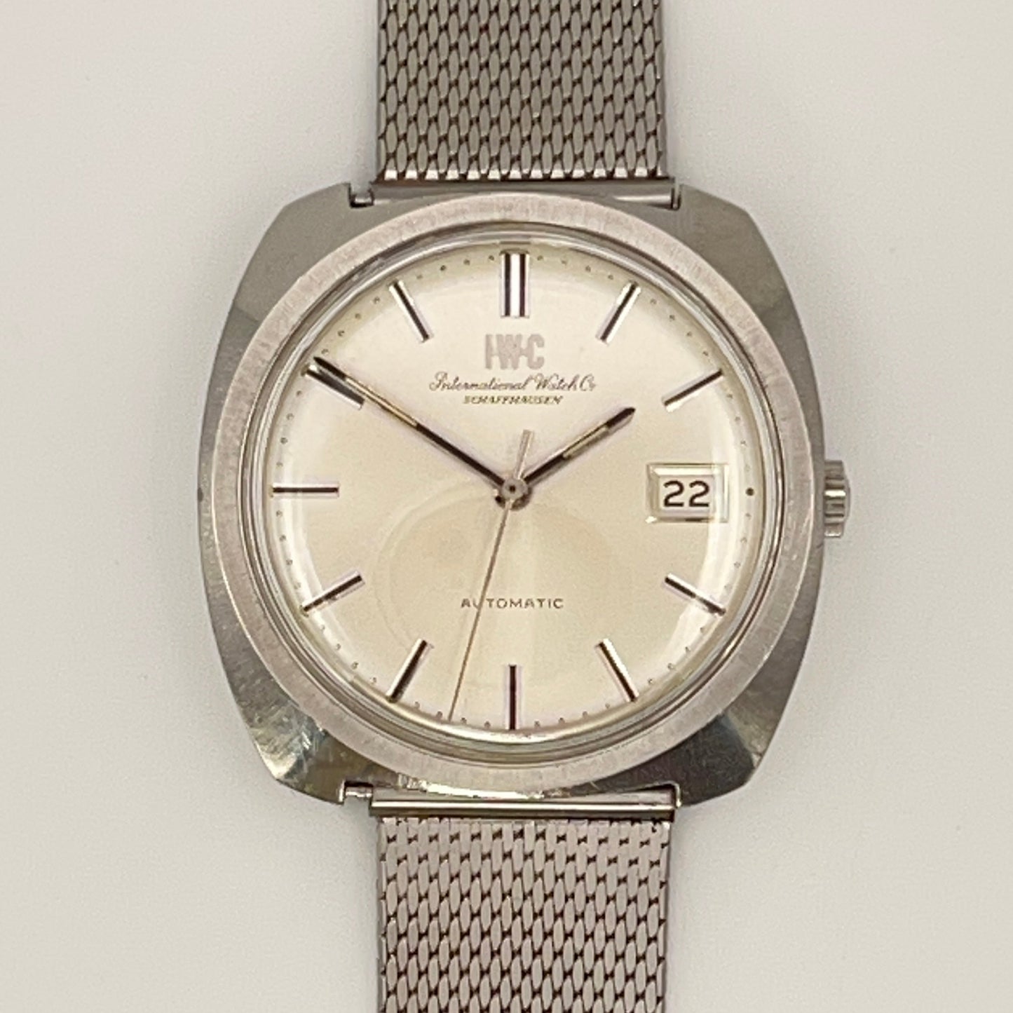 IWC SCHAFFHAUSEN シャフハウゼン クッションケース 1971年 自動巻き