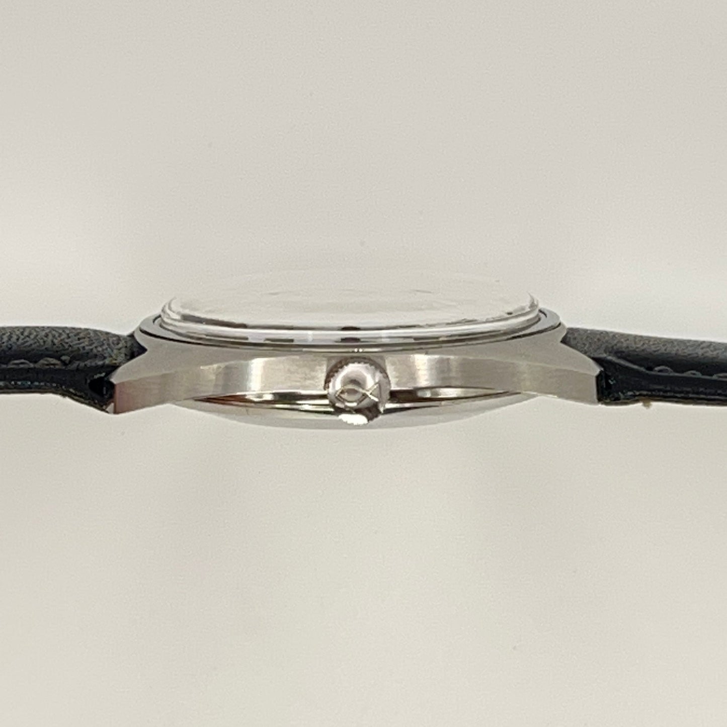 IWC SCHAFFHAUSEN シャフハウゼン Navy Blue Dial 1970年 自動巻き