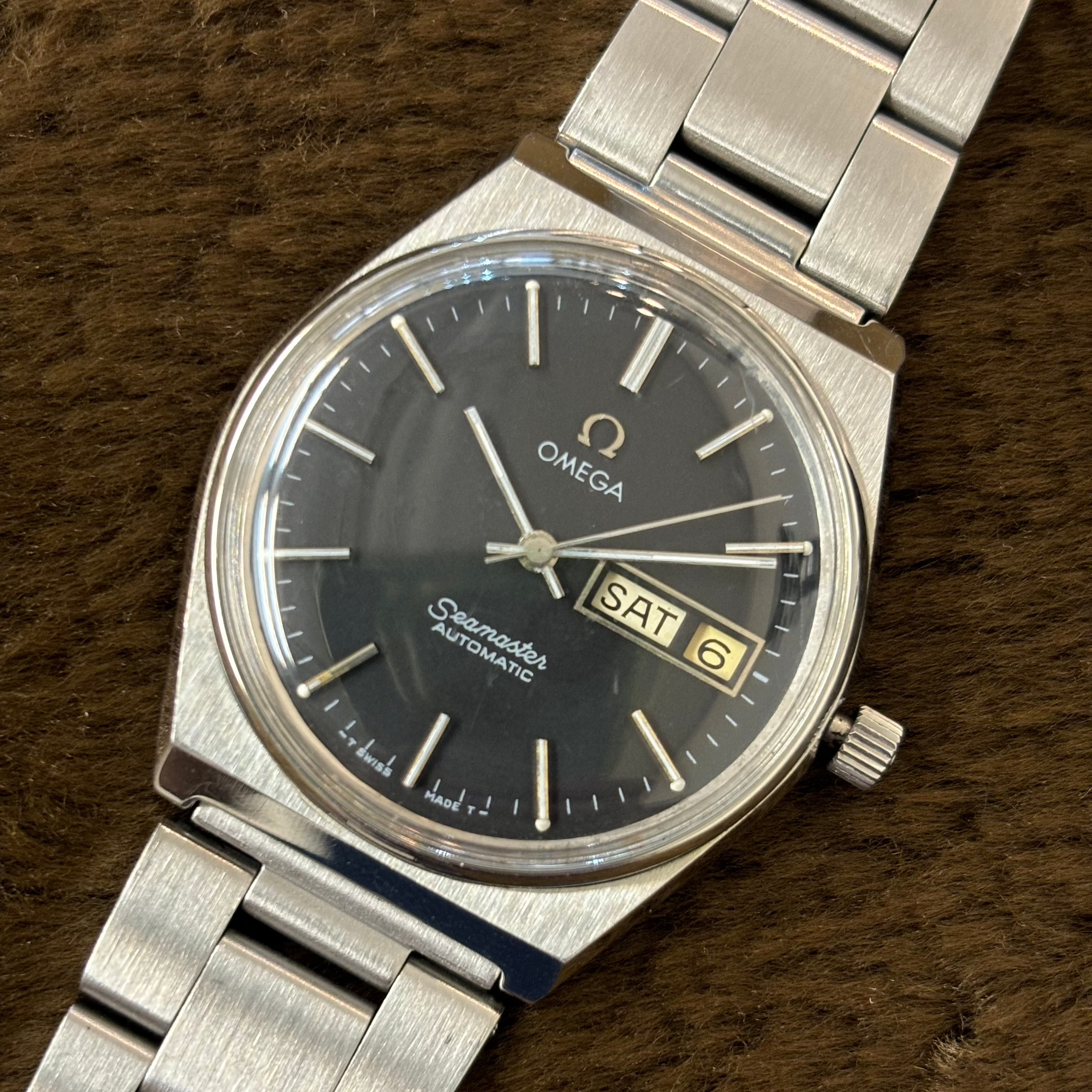 Omega Seamaster Automatic Wrist Watch Day Date Indicator