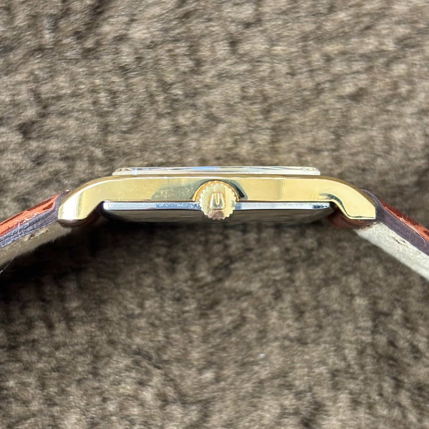 UNIVERSAL GENEVE / ユニバーサルジュネーブ 腕時計 メンズ 手巻き Ref.542114 1970年代