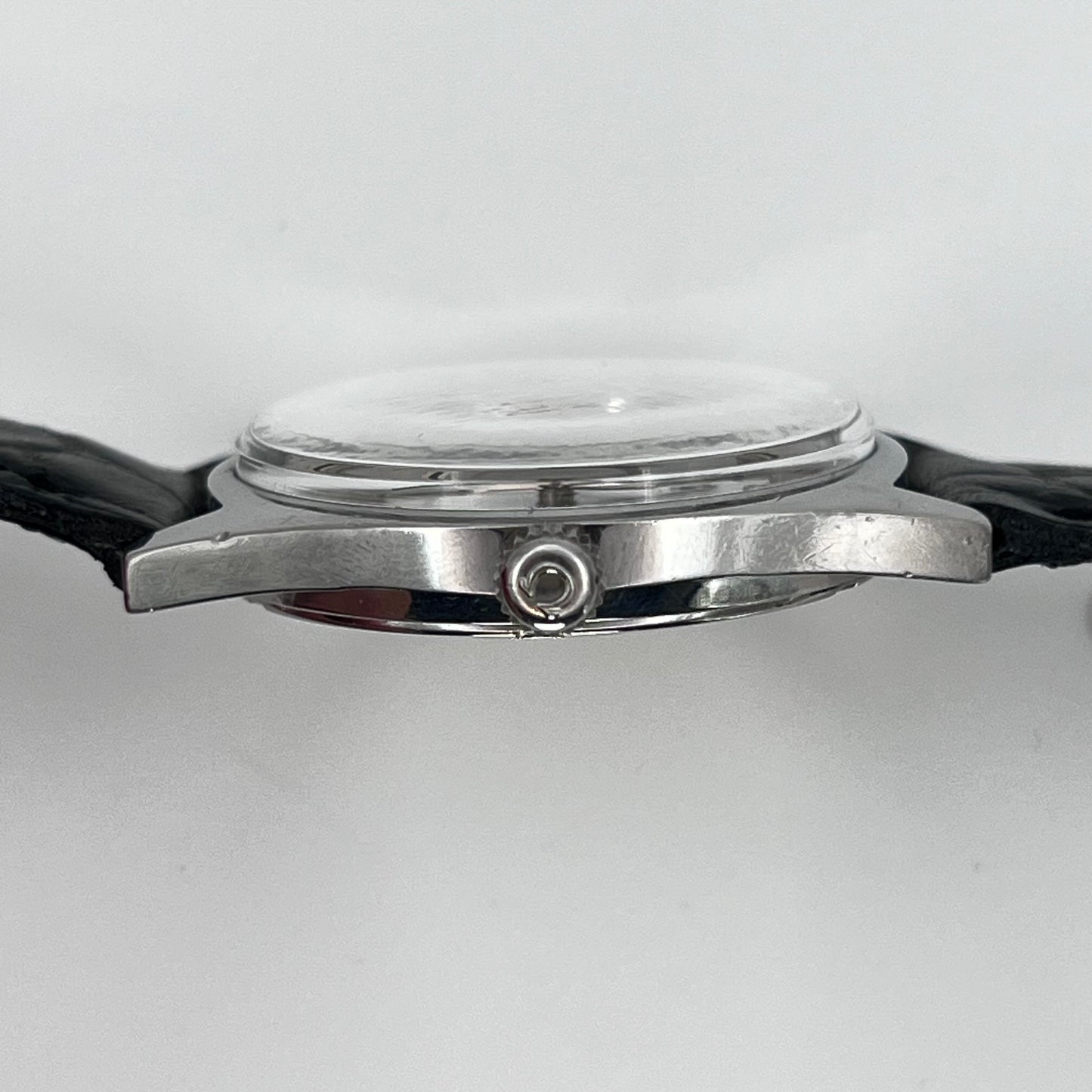 OMEGA / Omega Genève 1968 Manual Winding Ref. 135.041