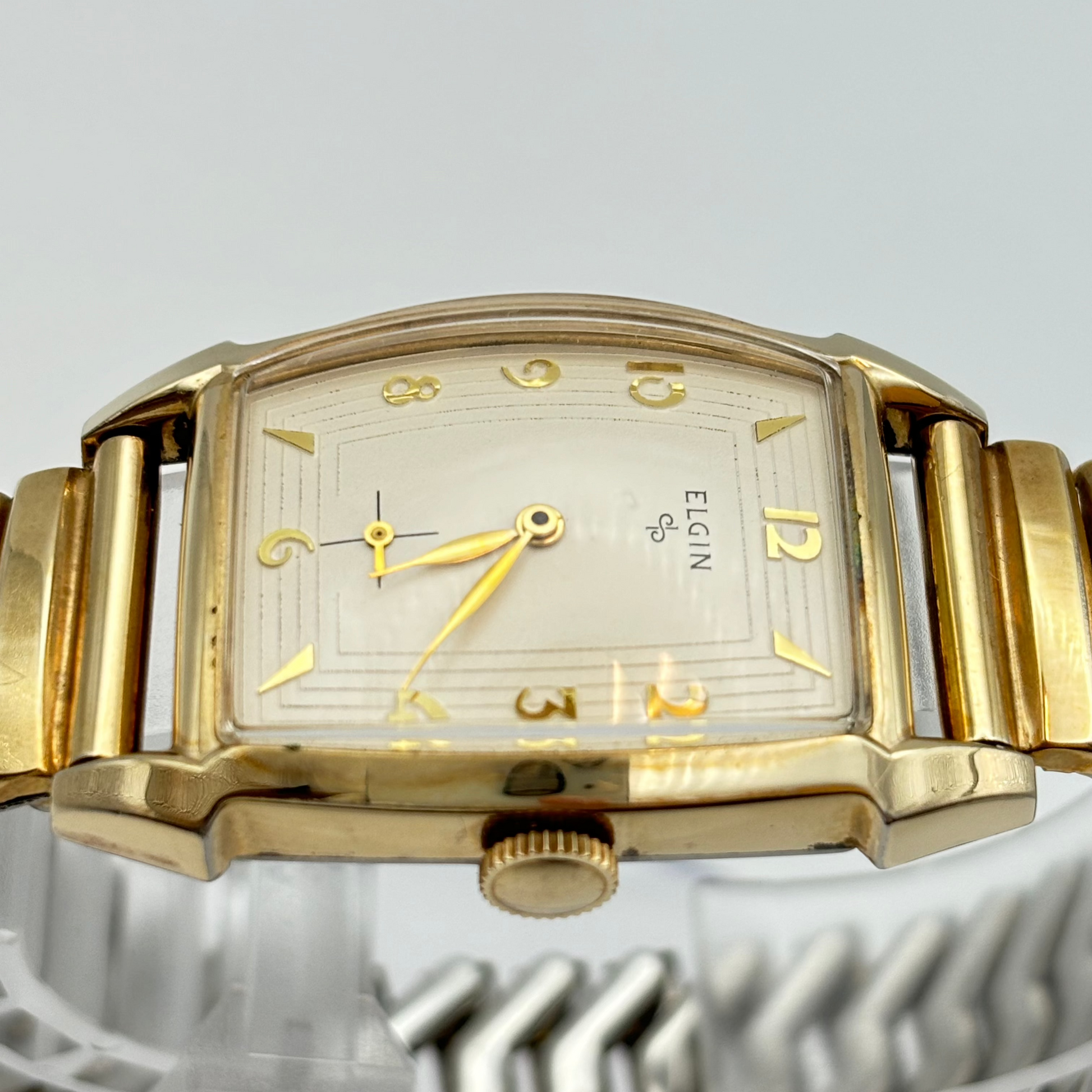 ELGIN / エルジン 腕時計 メンズ トノー 手巻き スモセコ 1950年代製 ELGIN / エルジン 腕時計 メンズ トノー 手巻き スモセコ 1950年代製