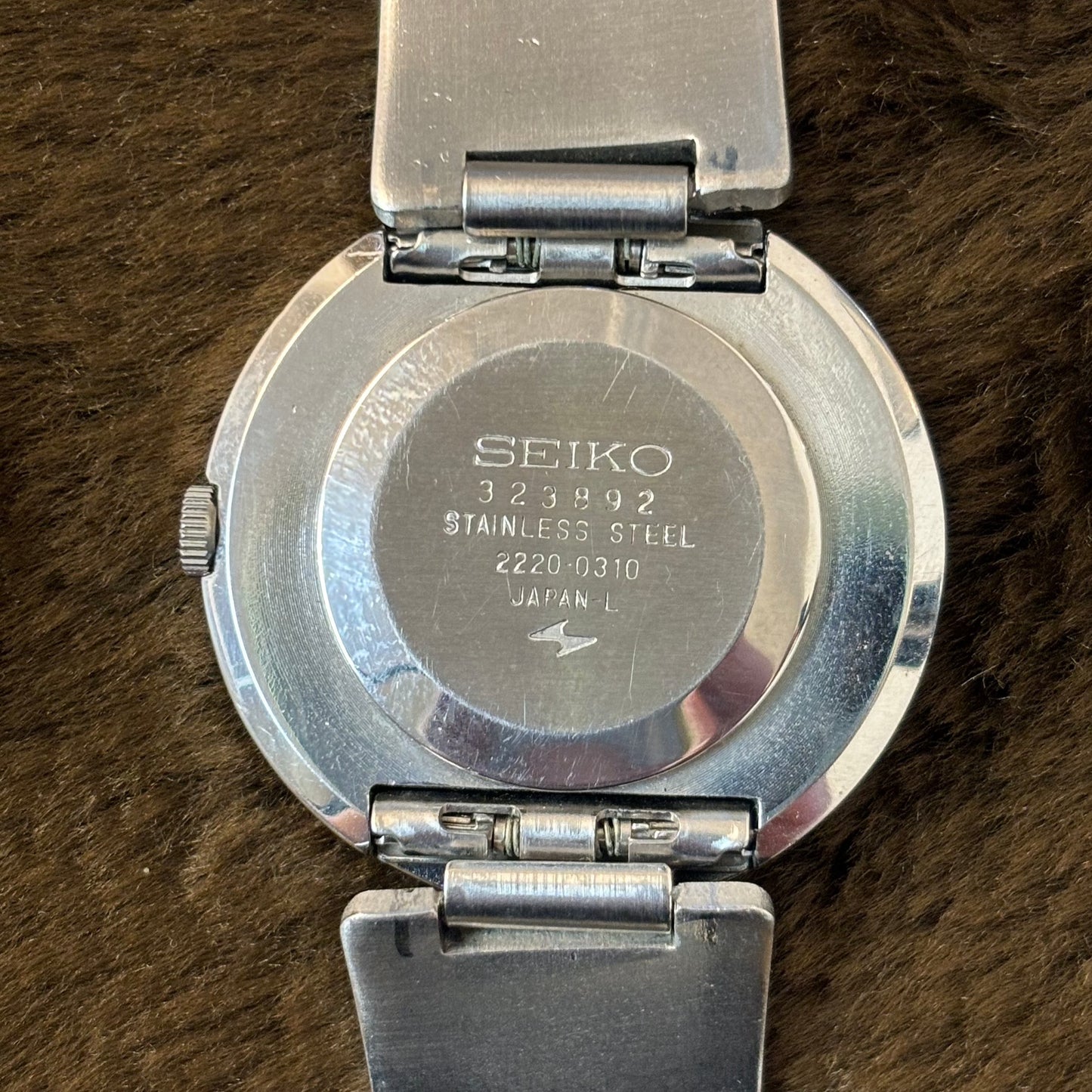 SEIKO / セイコー シャリオ Ref.2220-0310 手巻き 1973年製 格子模様