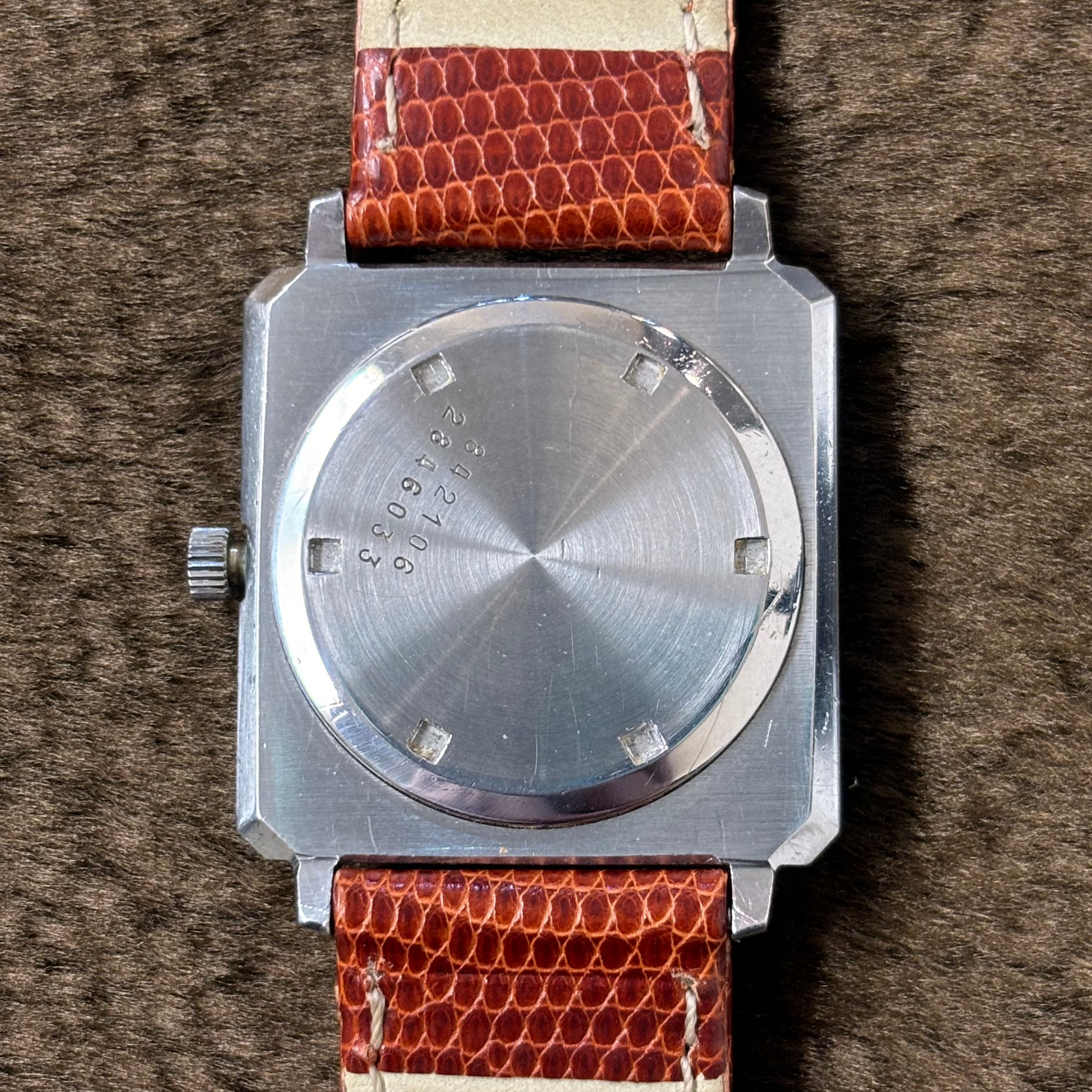 UNIVERSAL GENEVE / ユニバーサルジュネーブ 腕時計 メンズ 手 UNIVERSAL GENEVE / ユニバーサルジュネーブ 腕時計 メンズ 手